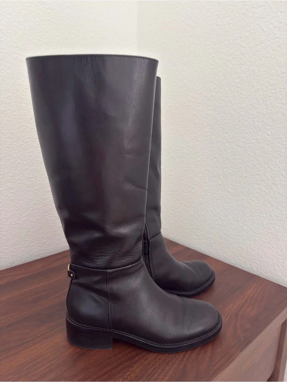 N/A classic black